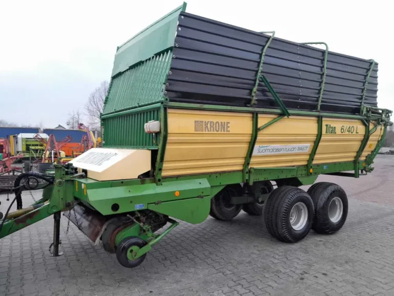 Przyczepa samozbierajaca Krone 16/40 L.