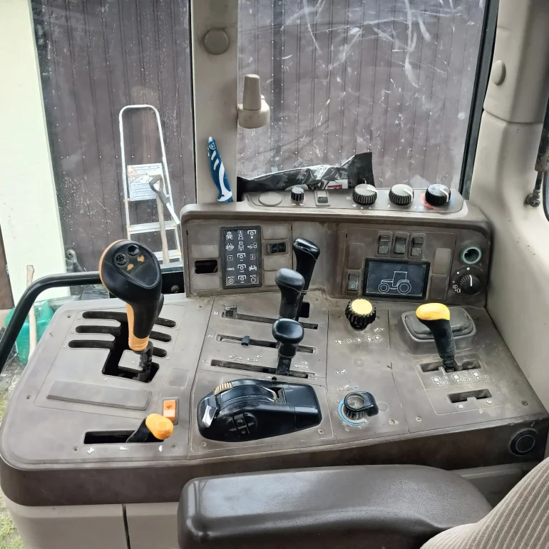 Sprzedam ciągnik John Deere 6520