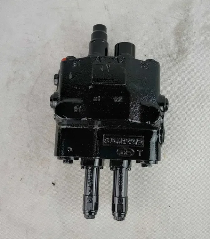 Rozdzielacz hydrauliczny do ładowacza SDM122/2