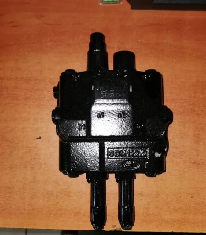Rozdzielacz do ładowacza Walvoil SDM 122/2 zamiennik Nimco
