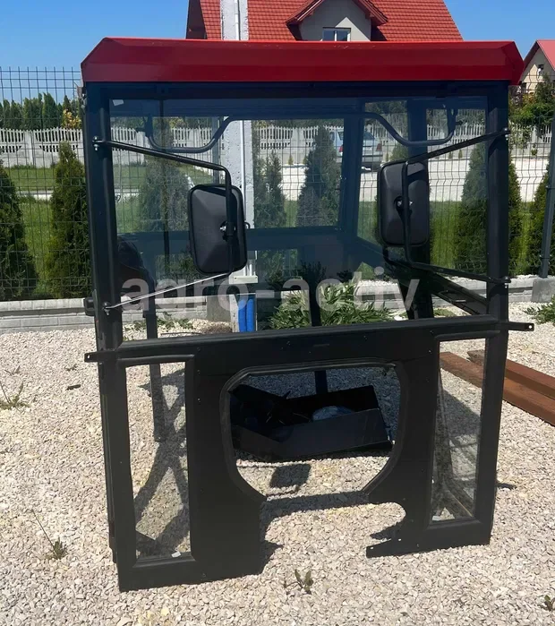 Kabina C-330C-360 bez błotników kraj