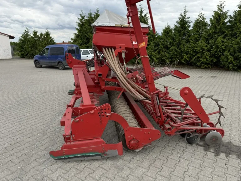 Agregat uprawowo siewny Accord 4,5 metra DA-S brona aktywna NG-S