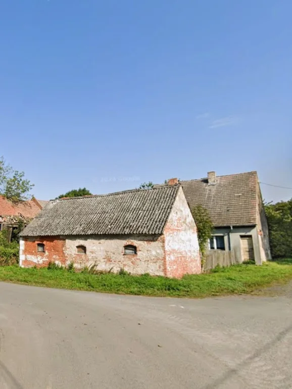 Dom, Stodoła , Budynki Gospodarcze - nad Jeziorem