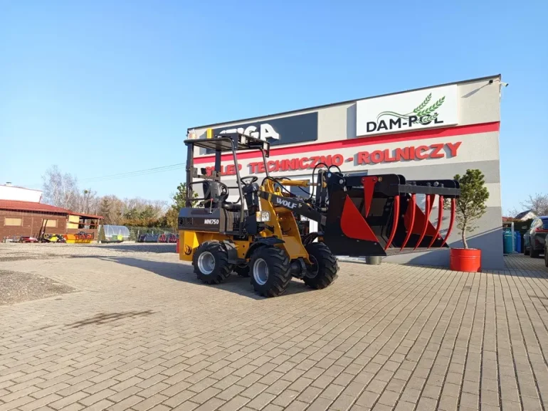 NOWA Ładowarka przegubowa WOLF 750 Silnik Perkins / Wąska i zwrotna