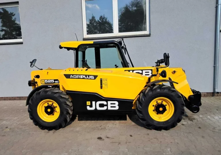 JCB 525-60 AGRIPLUS Klima 2020 Mała Wąska Niska do ciasnych pomiesczeń
