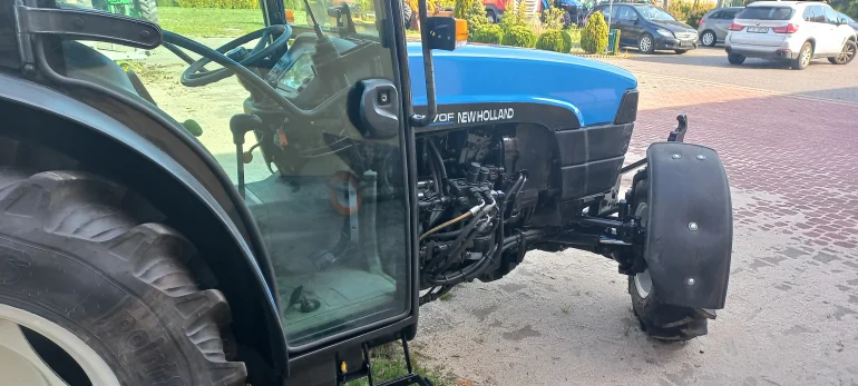 New Holland TN75 ,8662h ,2002r TUZ VOM do zamiatania odśnieżania