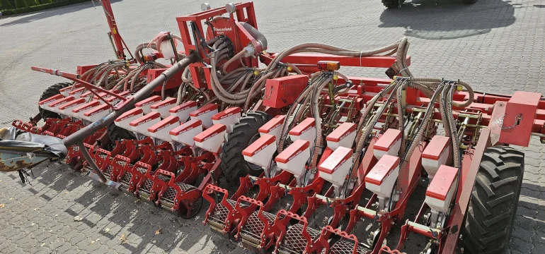 Siewnik do warzyw (cebula) Kverneland Miniair Nova, Rok 2012