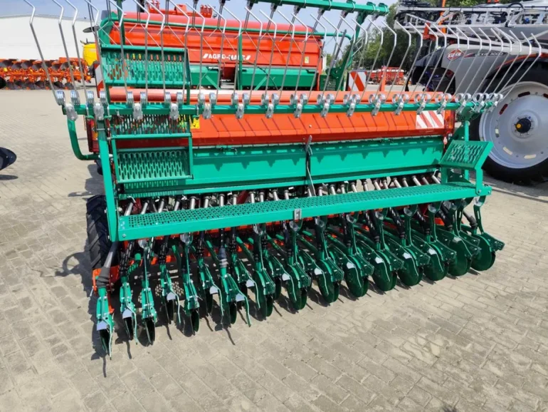 Siewnik zbożowy SR300 AGRO-MASZ