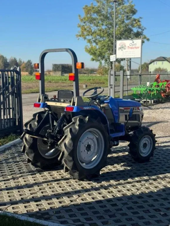 ISEKI Hunter 233 ,23hp,4x4,Power Shift,Wspomag,REWERS,Zarejestrowany
