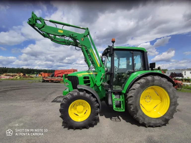John-Deere 6330 z Ładowaczem JD 633 / 11r. Power-Quad / 130 km