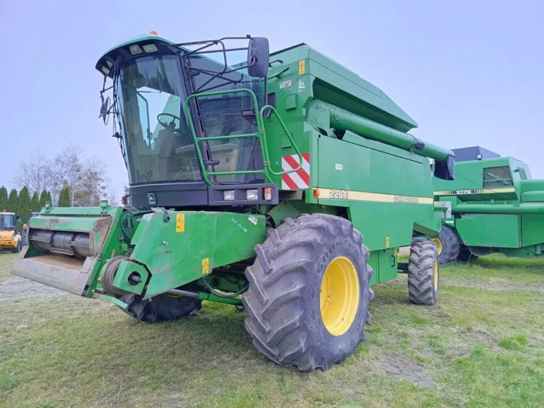 Kombajn John Deere 2264 + Heder 6.10 m z wózkiem Tandem