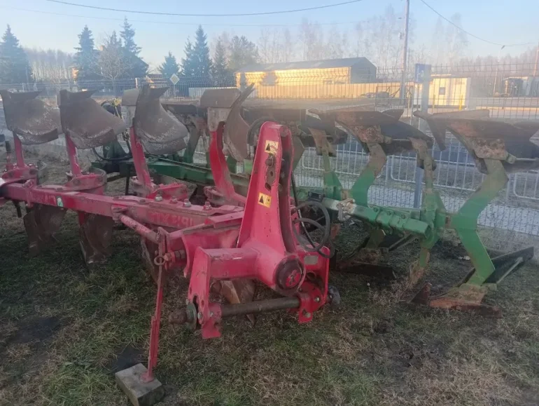 Pług Fenet 4 , 5 Unia 3 + 1 resor jak kverneland