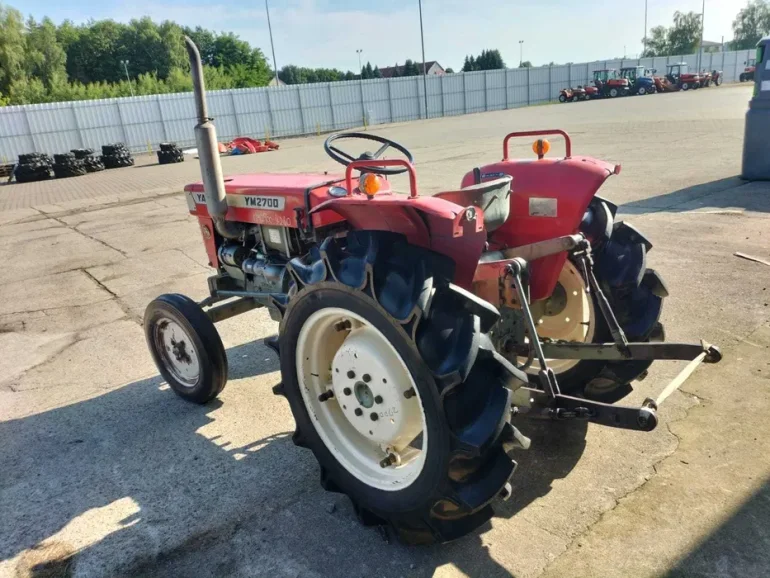 Ciągnik Yanmar YM2700 27KM mały traktor ciapek C330 T25 po przeglądzie