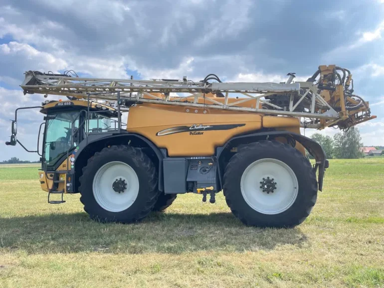 Challenger Rogator 655 Opryskiwacz samojezdny