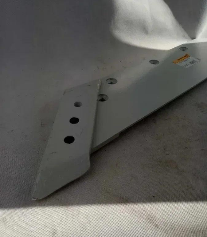 Lemiesz Lewy ZX z dłutem IBIS XXL/VARIO 115.352.200.0 PO11.91 WARYŃSKI