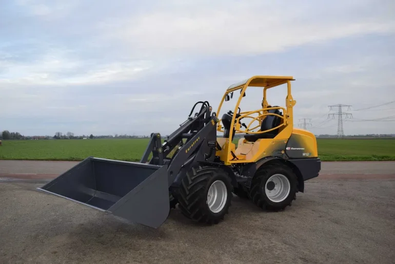 Ładowarka EUROTRAC W12F Yanmar 44KM I Udźwig 1600 kg I 4x4 I NOWA 2025