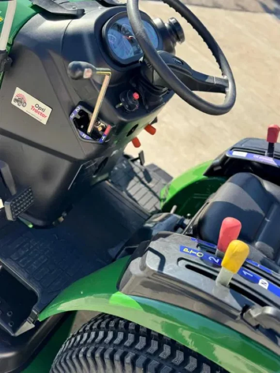 Traktorek LAND z kosiarką międzyosiową Seria X25,4x4,25hp,wspomag,Tur