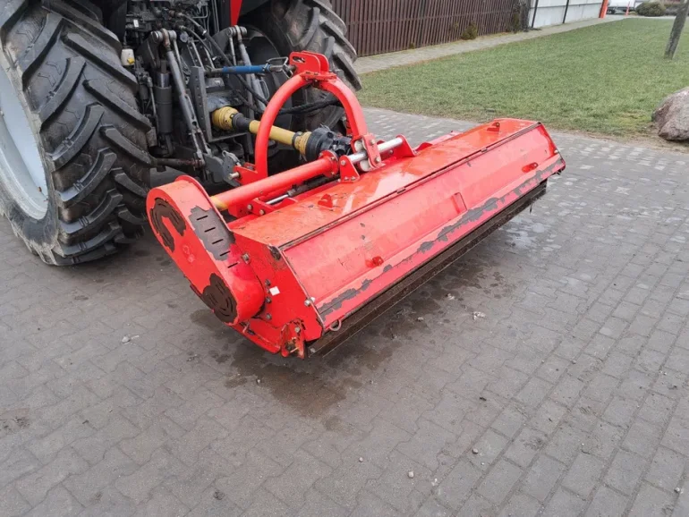 Mulczer tylno boczny z przesuwem 240 cm