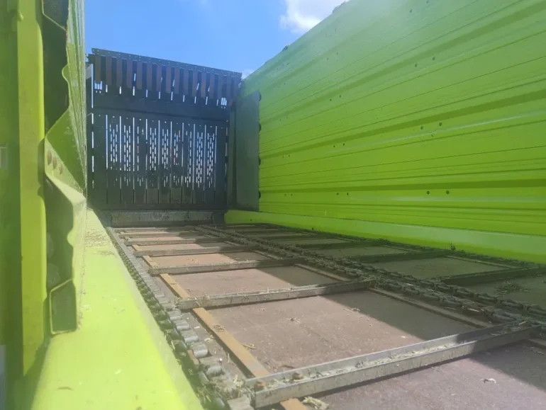 Claas cargos 9500.