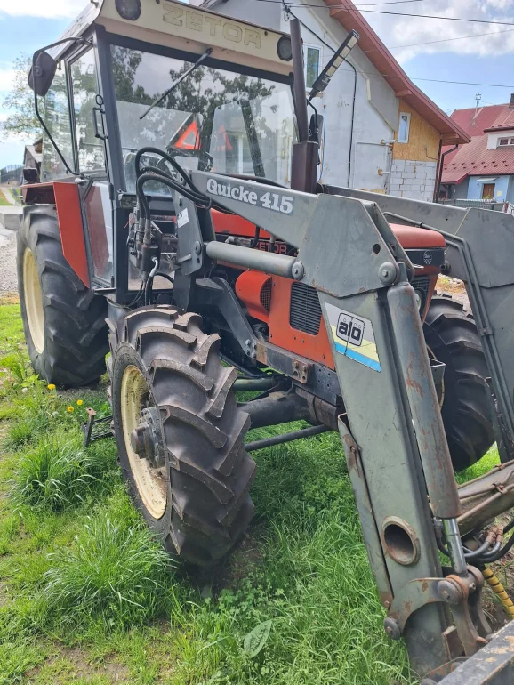 Traktor Zetor 6245