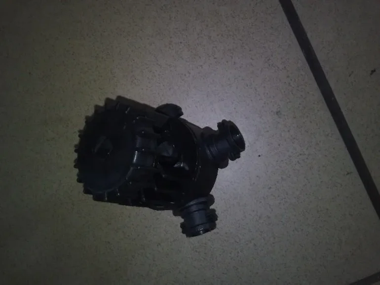 Głowica opryskiwacza 4-pozycyjna na rurkę 25mm otwór 10mm Berthoud BED