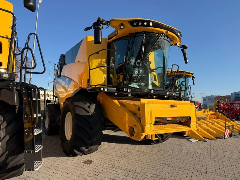 New Holland CX8.70