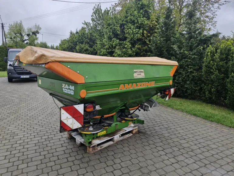 Rozsiewacz Amazone Zam 1200 Novix