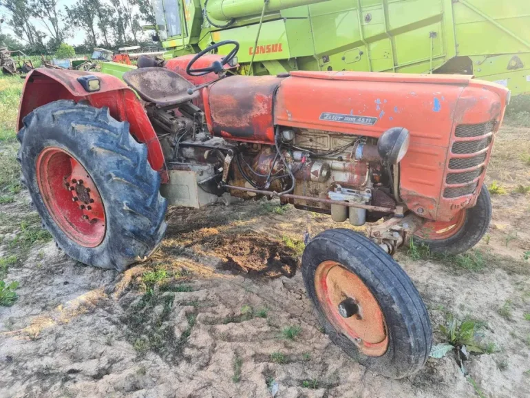 Zetor 4011,jak Ursus 360, massey, detuz, claas, john, volvo, sampo