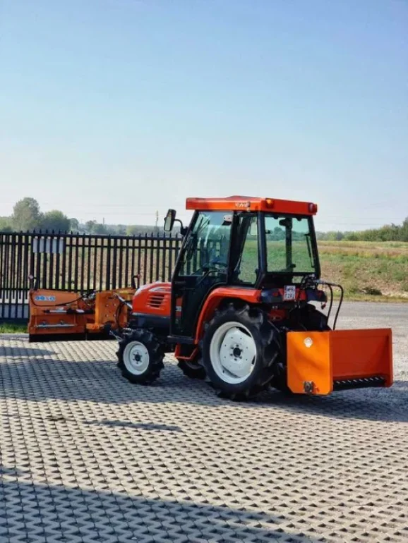 KUBOTA KT27, 27hp, 4x4, Wspomaganie, HST, Zarejest , KABINA, Tuz, pług