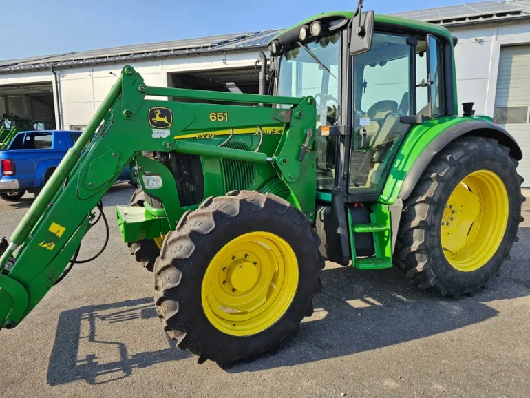 John Deere 6220 Premium z ładowaczem, TLS moc 100 KM , Zadbany .