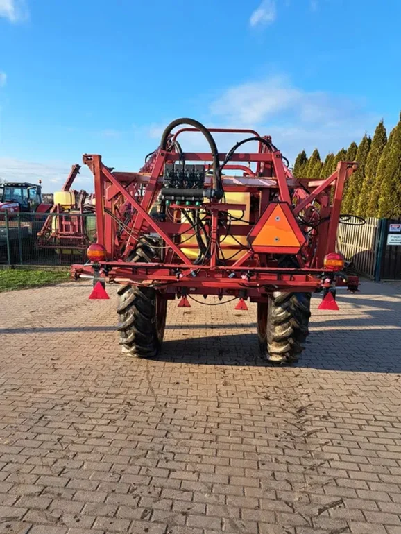 Opryskiwacz Hardi Commander 2600 litrów 20 metrów