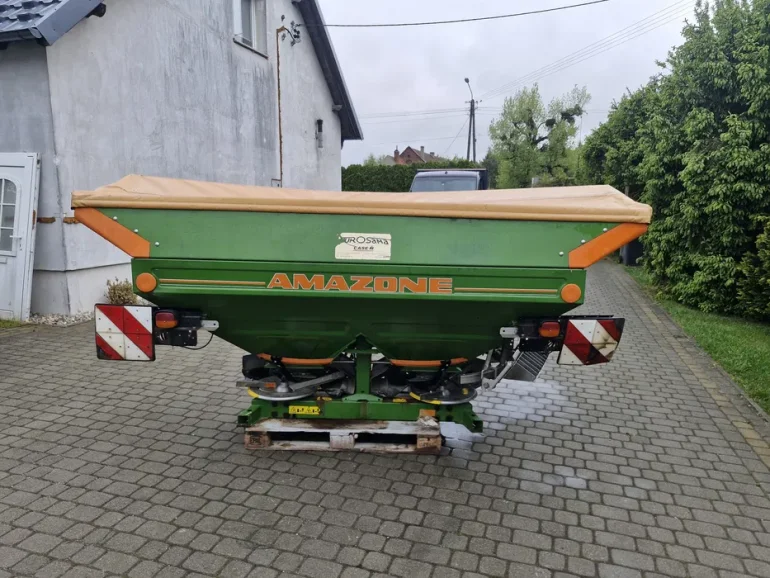 Rozsiewacz Amazone Zam 1200 Novix