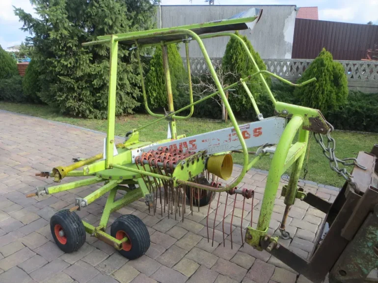 Zgrabiarka do siana Claas