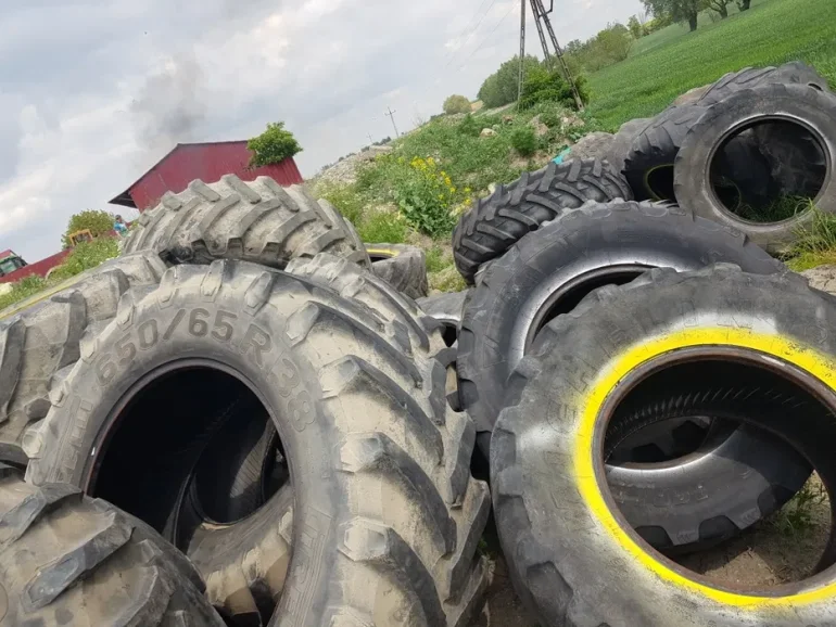Opony rolnicze oddam opon 18.4 r 38 50 sztuk