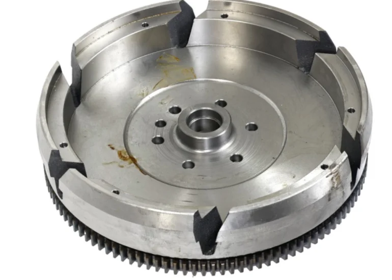 Koło zamachowe z wieńcem Z-115, do MF-4 41117084