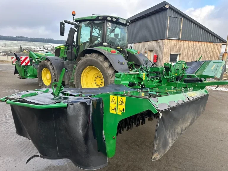 Kosiarka dyskowa Kuhn John Deere motyl