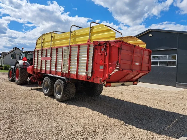 Przyczepa do zielonek Pottinger Jumbo 6600
