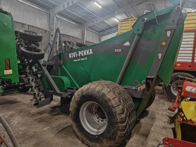 Maszyna do zbierania kamieni KIVI PEKKA