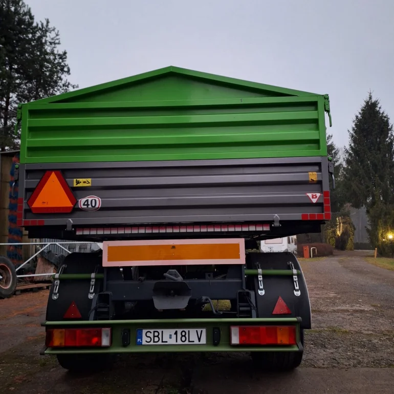 Przyczepa rolnicza Ładowność 7865 kg