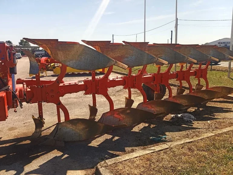 Pług obrotowy PÖTTINGER SERVO 45S 6-skibowy (5+1) VARIO Lemken Kuhn