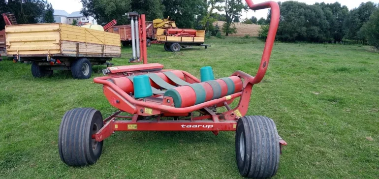 Kverneland Taarup 7420 Owijarka Samozaładowcza