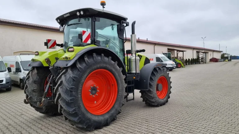Ciagnik rolniczy CLAAS ARION 650 CMATIC Stan Idealny