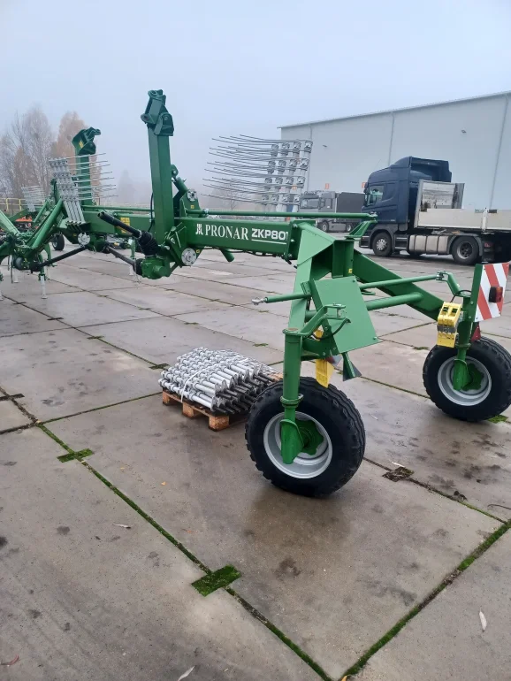 Pronar ZKP801 Zgrabiarka