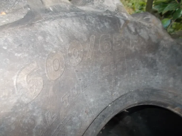opony 600/65R28