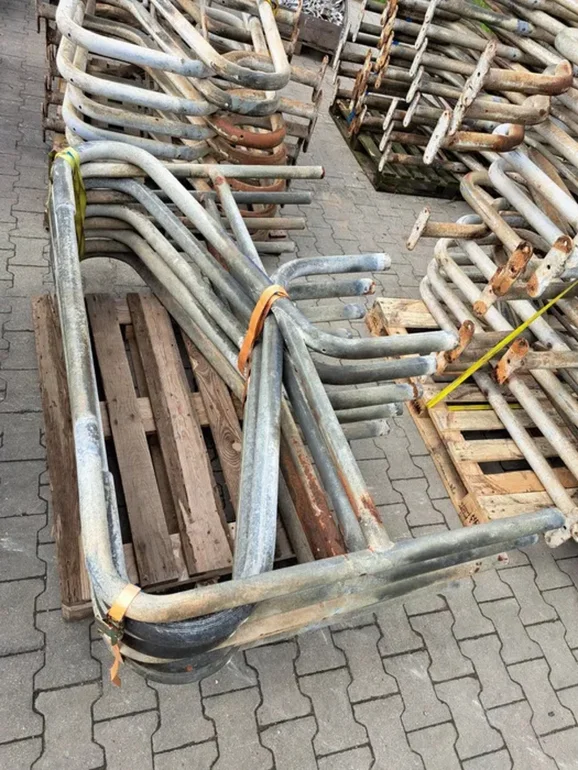Wygrodzenia agrafki, stanowiska dla bydła