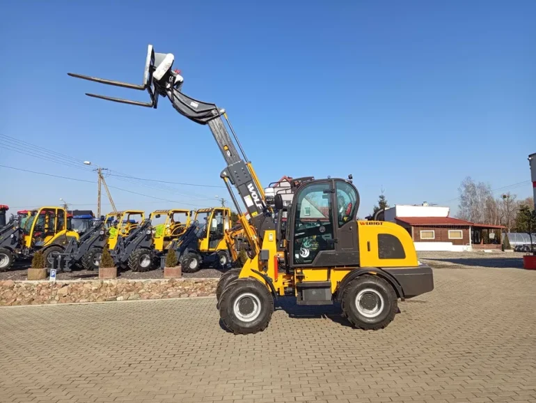 Ładowarka teleskopowa WOLF 816T / Wysokość podnoszenia 4,2 m / NOWA
