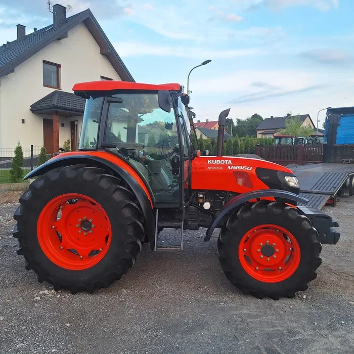 Kubota M9960 .2700MTG 2015ROK SALON POLSKA