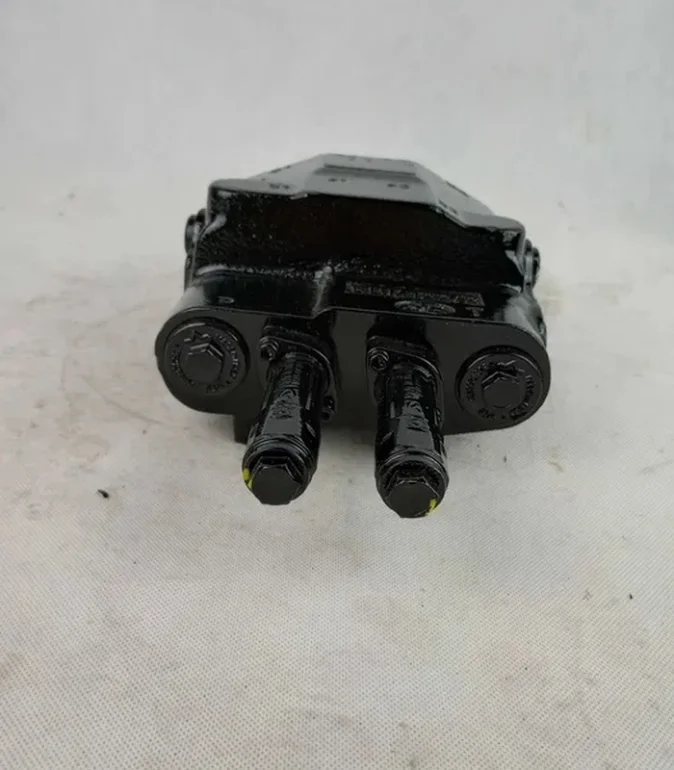 Rozdzielacz hydrauliczny do ładowacza SDM122/2