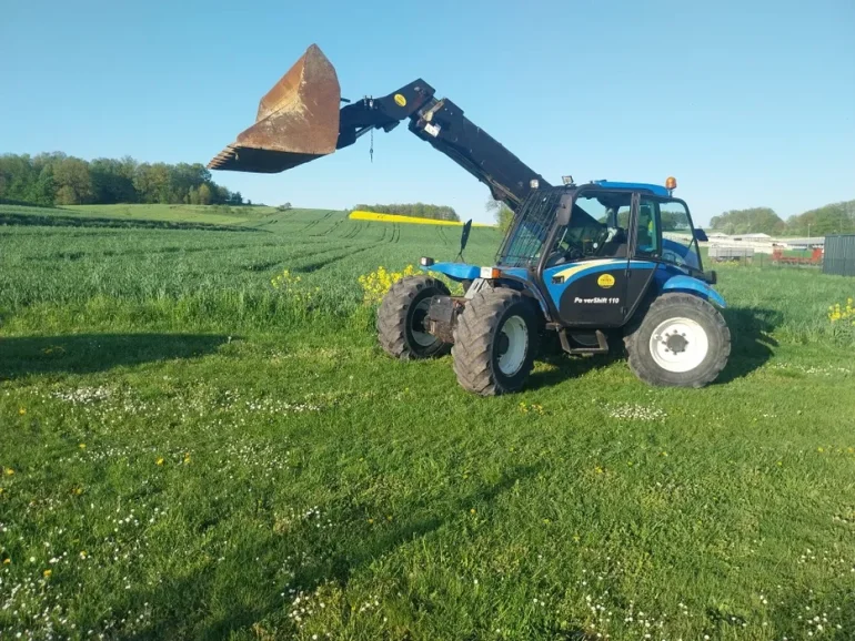 Ładowarka teleskopowa New Holland LM 435A