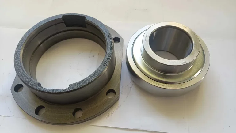 Łożysko z obudową Horsch Focus 8 otworów 951.103.60 zamiennik